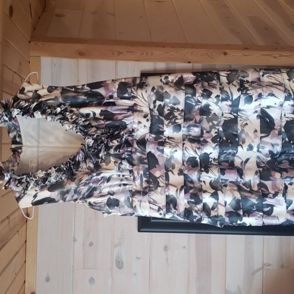 Ruffle dress size 14p
